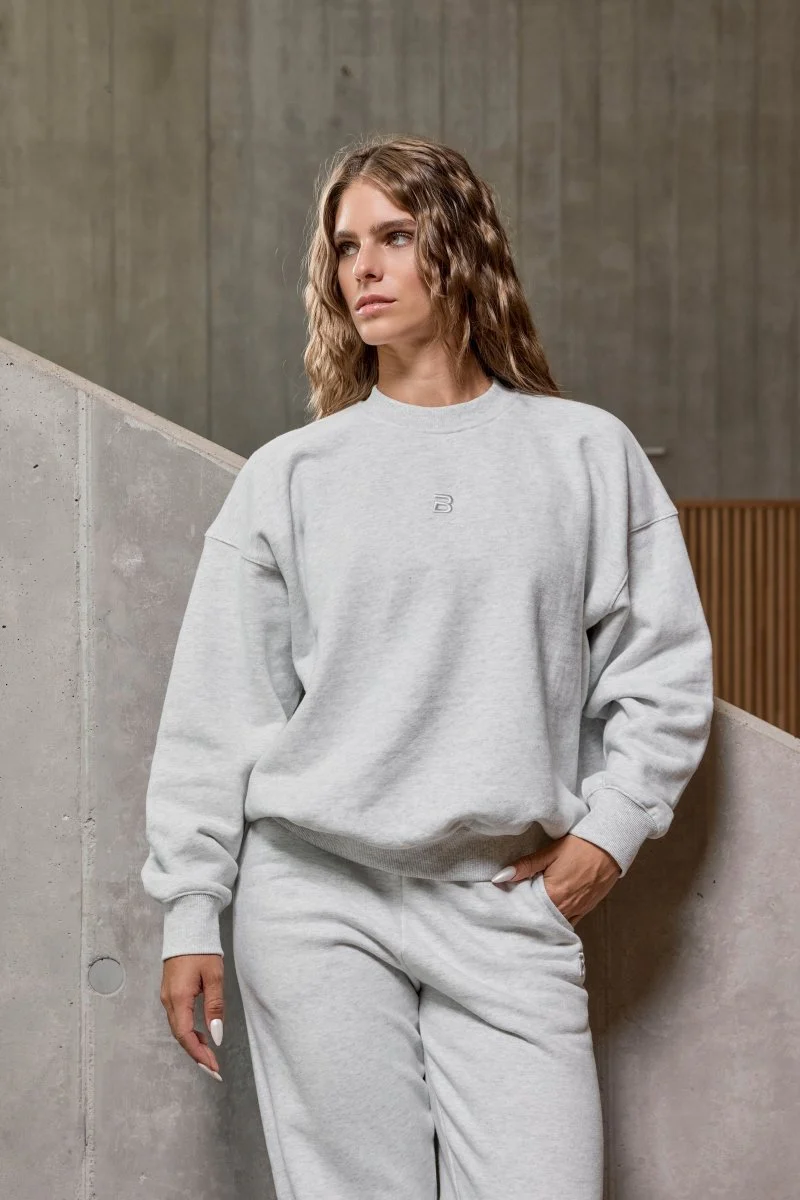 True Comfort Oversized Sudadera para mujer con cuello redondo
